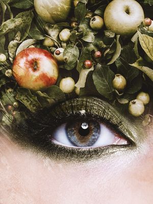 APPLES BY TAS