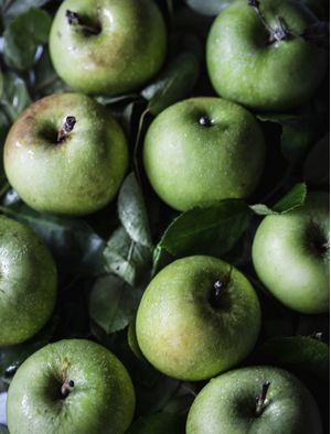 MAÇÃS VERDES