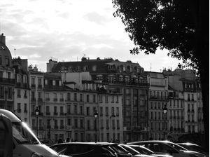 PARIS CITY BW