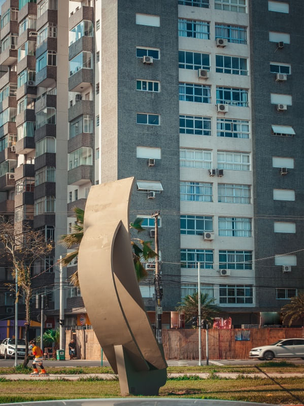 MONUMENTO EM SANTOS II
