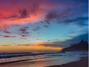 PÔR DO SOL COLORIDO EM IPANEMA