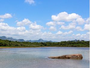 LINDA PAISAGEM DE UMA LAGOA NO ESPÍRITO SANTO