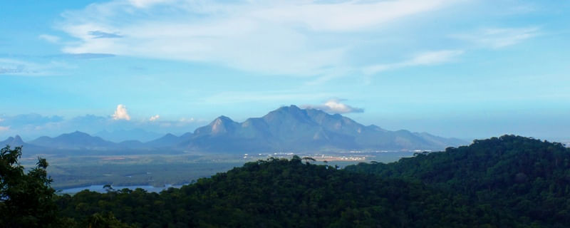 PANORAMA DO IMPONENTE MONTE MESTRE ÁLVARO, NA SERRA, ESPÍRITO SANTO