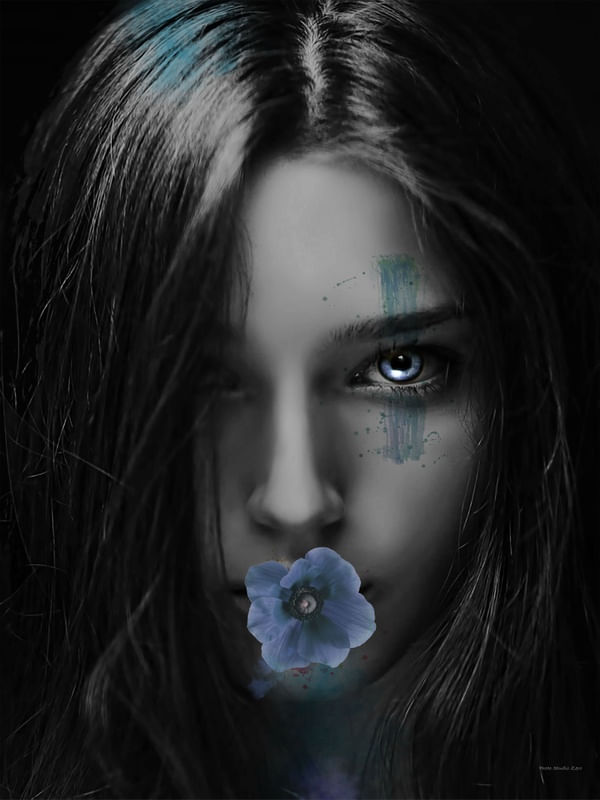 ONA BLUE