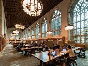 PESQUISANDO NA BIBLIOTECA DA UNIVERSIDADE DE YALE