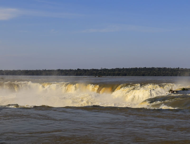 RIO NAS CATARATAS DO IGUAÇU, EM FOZ DO IGUAÇU, NO PARANÁ