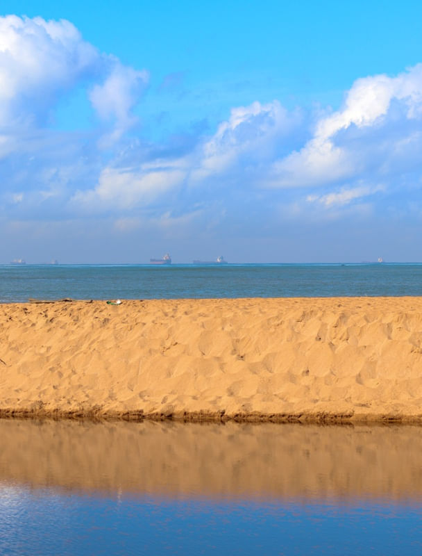 LAGOA E PRAIA DE CARAPEBUS