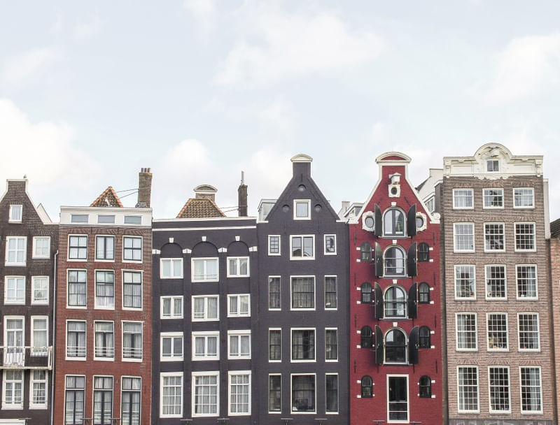 CANAL HOUSES IN AMSTERDAM