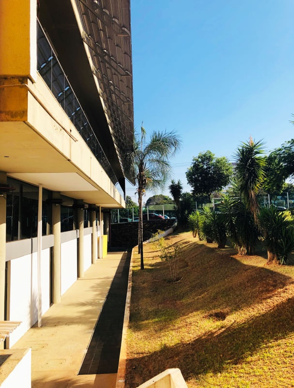PRÉDIO DE FACULDADE