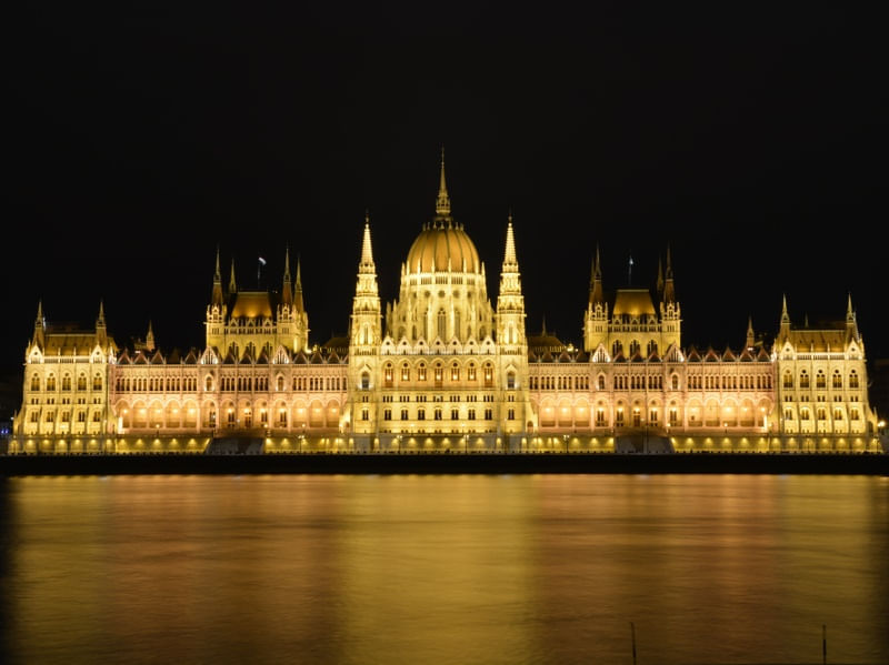 PARLAMENTO HÚNGARO A NOITE