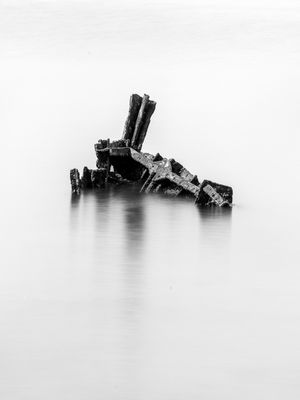 TUDO QUE O MAR DEVORA