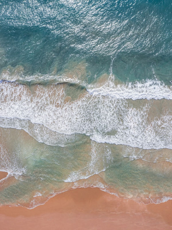 ONDAS E TURBULÊNCIA NA PRAIA