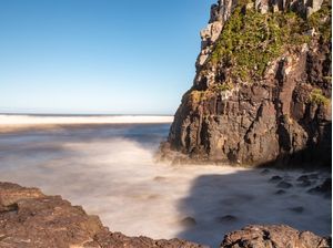 ROCHAS E VEGETAÇÃO NO MORRO DAS FURNAS