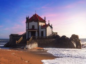 PRAIA PORTUGUESA