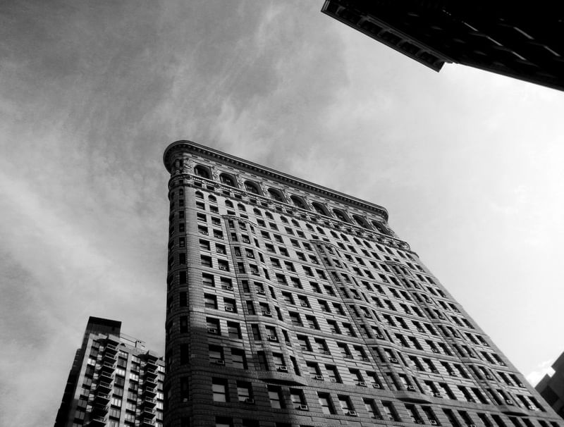 LOOKING UP AROUND THE STREETS IN NYC