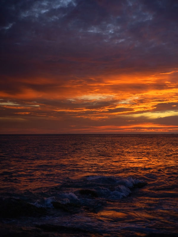 PÔR DO SOL PRAIA DO RIO VERMELHO