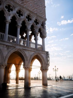 RAIOS DE SOL EM VENEZA