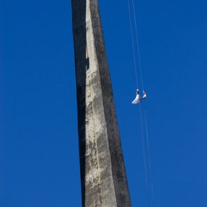 NOIVOS DESCENDO DE RAPEL