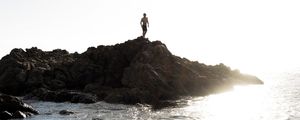 HOMEM NA PEDRA 2