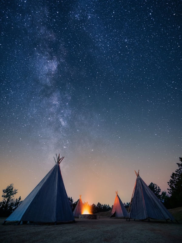 CABANAS COM FOGUEIRA SOB AS ESTRELAS