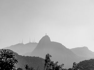 CORCOVADO PRETO E BRANCO