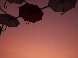 A BELEZA DO CÉU ROSADO AO AMANHECER