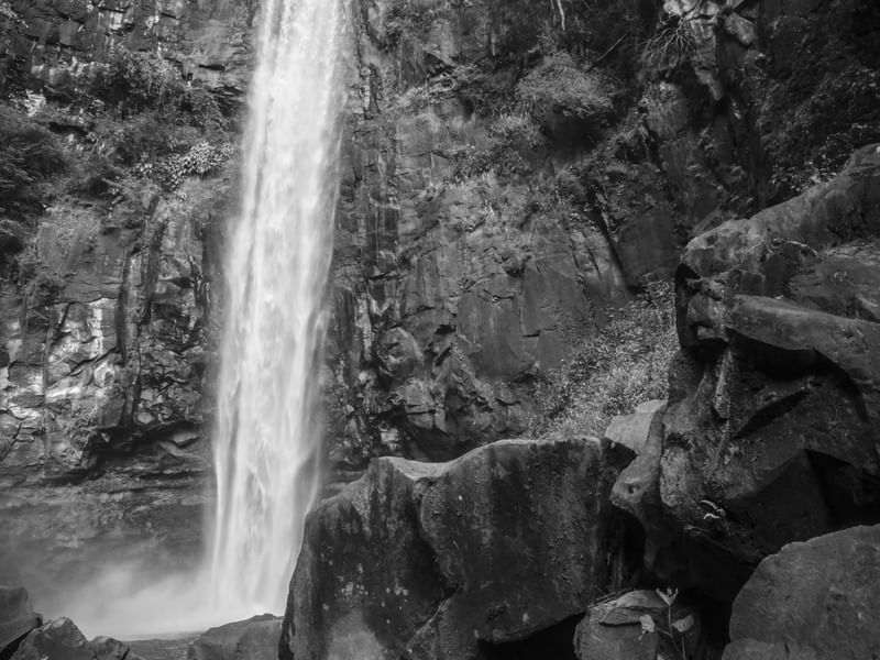 O FINAL DA CACHOEIRA P&B