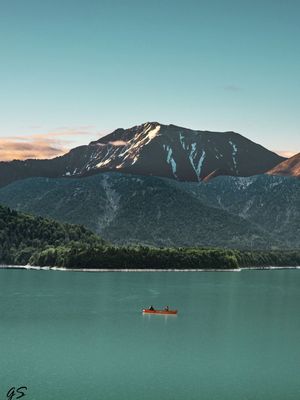 LAGO E PAZ